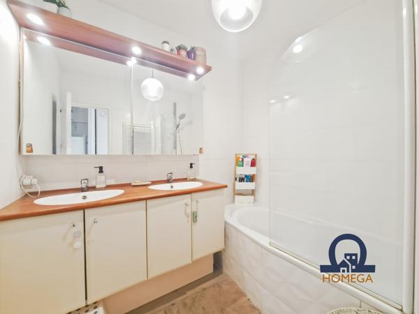 Lyon (69003) À louer – Lyon 3e – T4 de 96 m² avec balcon, dernier étage