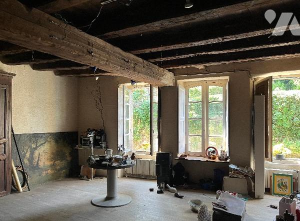 Centre historique DINAN : maison d'environ 210m²
