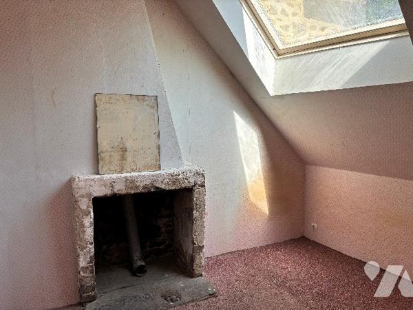 Centre historique DINAN : maison d'environ 210m²