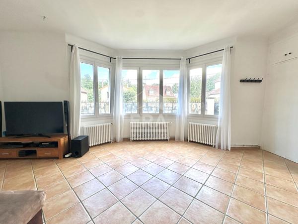 Maison Saint Pierre Les Nemours 6 pièce(s) 109 m2