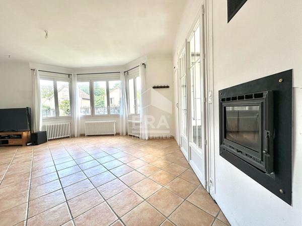 Maison Saint Pierre Les Nemours 6 pièce(s) 109 m2