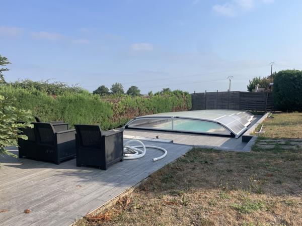 Maison de plain-pied de type 5 de 115 M2 avec piscine sur 697 M2