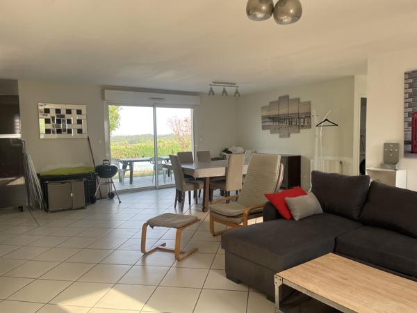 Maison de plain-pied de type 5 de 115 M2 avec piscine sur 697 M2
