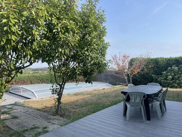 Maison de plain-pied de type 5 de 115 M2 avec piscine sur 697 M2