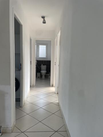 Maison de plain-pied de type 5 de 115 M2 avec piscine sur 697 M2