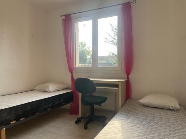 Maison de plain-pied de type 5 de 115 M2 avec piscine sur 697 M2