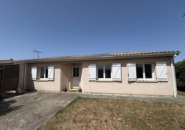 Maison de plain-pied de type 5 de 115 M2 avec piscine sur 697 M2