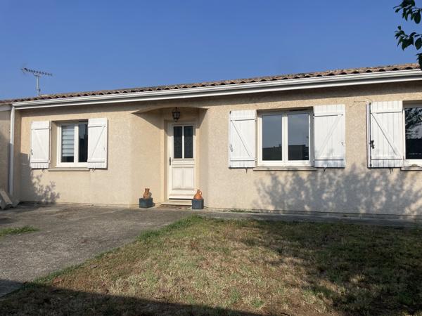 Maison de plain-pied de type 5 de 115 M2 avec piscine sur 697 M2