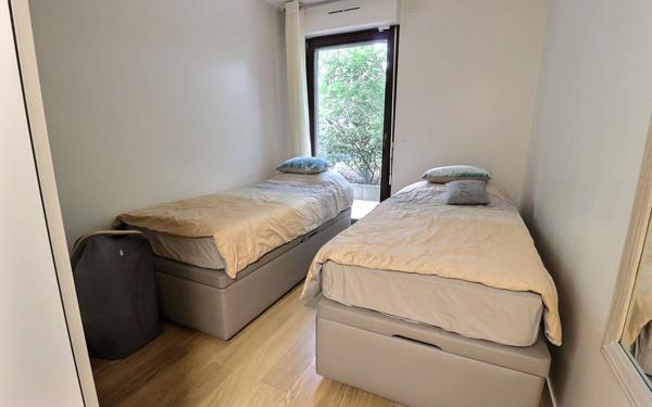 Appartement à vendre    4 pièces • 100 m2 Paris 19