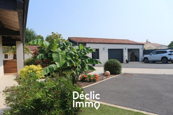 Vente maison contemporaine La jarrie, 240m² 9 pièces 1 196 000€ avec piscine