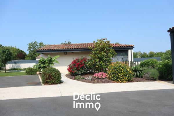 Vente maison contemporaine La jarrie, 240m² 9 pièces 1 196 000€ avec piscine