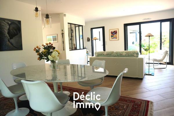 Vente maison contemporaine La jarrie, 240m² 9 pièces 1 196 000€ avec piscine