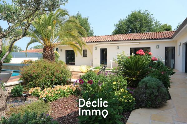 Vente maison contemporaine La jarrie, 240m² 9 pièces 1 196 000€ avec piscine