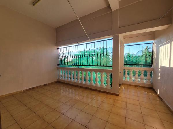 Appartement T4 meublé en rez-de-chaussée avec terrasses À découvrir sans tarder !
