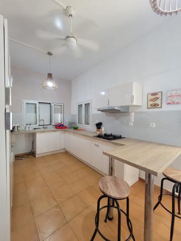 Appartement T4 meublé en rez-de-chaussée avec terrasses À découvrir sans tarder !