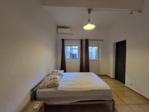 Appartement T4 meublé en rez-de-chaussée avec terrasses À découvrir sans tarder !