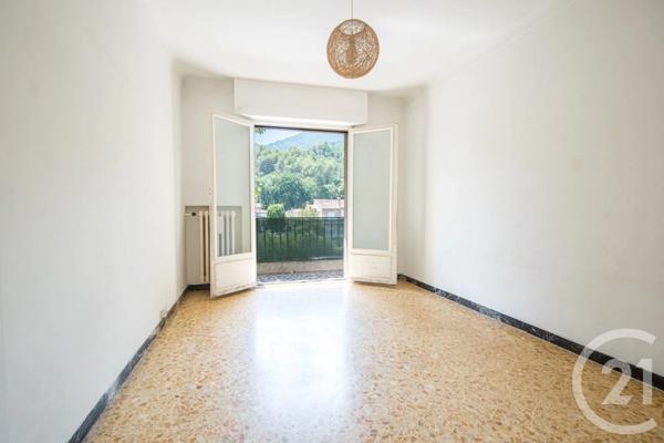 Appartement F3 à vendre  3 pièces - 62,69 m 2   CONTES  - 06
