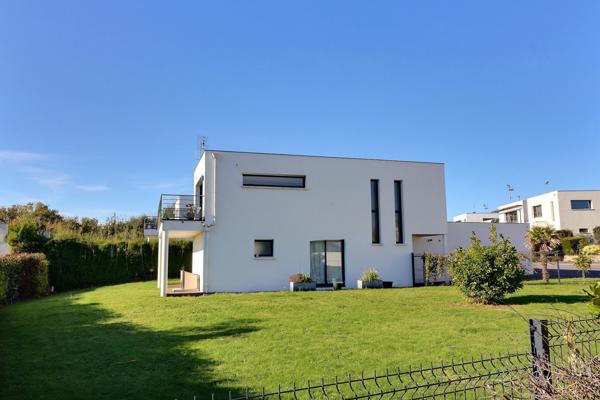 Le Relecq-Kerhuon (29480) Le Relecq-Kerhuon – Maison contemporaine avec vue rade et lumière plein Sud