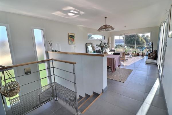 Le Relecq-Kerhuon (29480) Le Relecq-Kerhuon – Maison contemporaine avec vue rade et lumière plein Sud