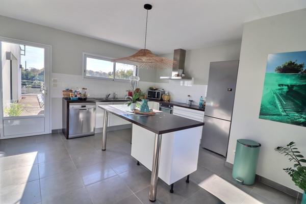 Le Relecq-Kerhuon (29480) Le Relecq-Kerhuon – Maison contemporaine avec vue rade et lumière plein Sud