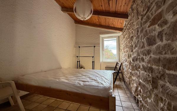 Maison à vendre    4 pièces •  Lablachère