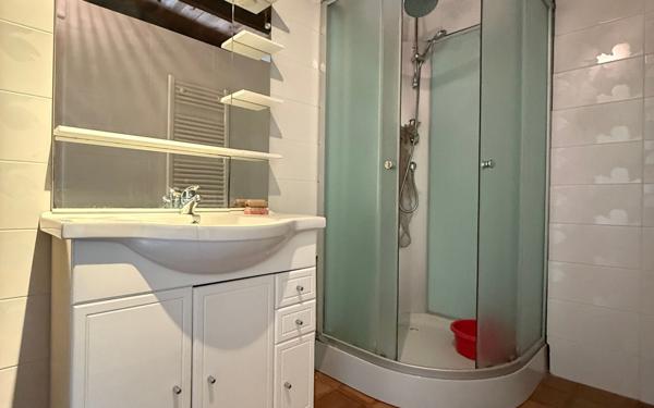 Maison à vendre    4 pièces •  Lablachère