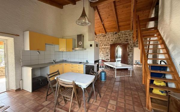 Maison à vendre    4 pièces •  Lablachère