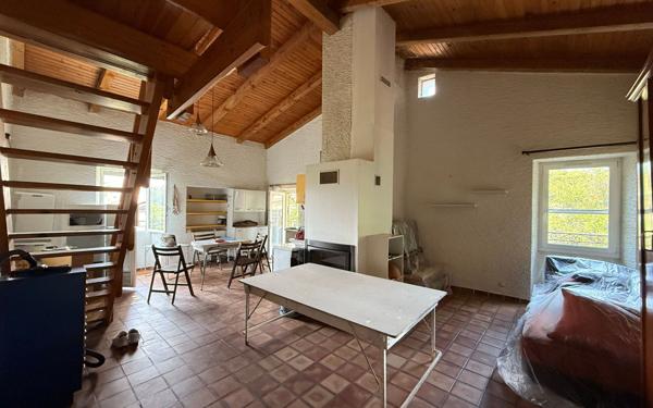 Maison à vendre    4 pièces •  Lablachère