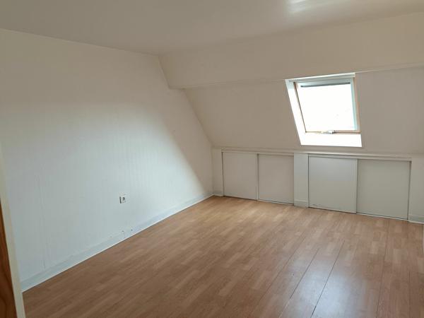 Maison à louer  3 pièces •  Saint-Cosme-en-Vairais