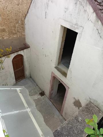 Maison à louer  3 pièces •  Saint-Cosme-en-Vairais