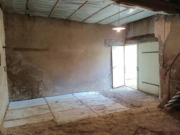 Maison à louer  3 pièces •  Saint-Cosme-en-Vairais