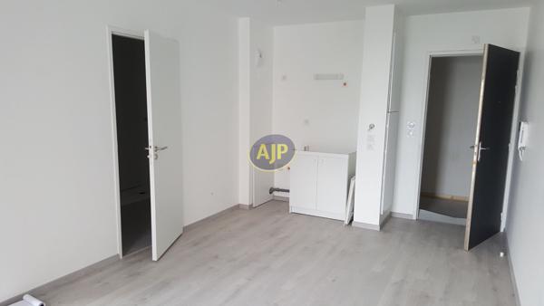 Appartement à louer Nantes : 1 pièces, 29m² avec 0 chambre(s) à 475€ - AJP Immobilier Nantes Sud