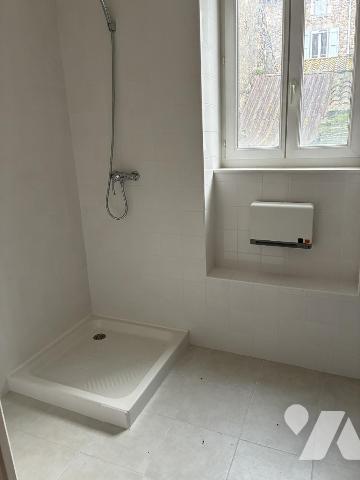 dans un immeuble en copropriété un appartement de type 2