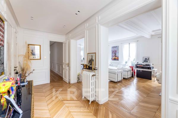 Appartement traversant Avenue Victor Hugo