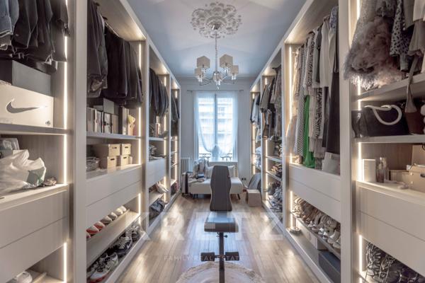 Appartement traversant Avenue Victor Hugo