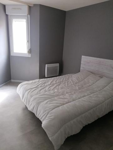 Arras (62000) appartement de type 2 meublé proche gare et université + place de parking