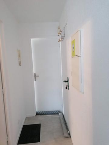 Arras (62000) appartement de type 2 meublé proche gare et université + place de parking