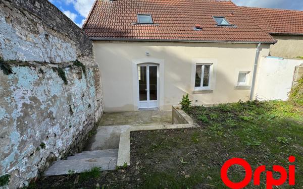 Maison à louer    3 pièces • 67 m2 Bruyères-et-Montbérault