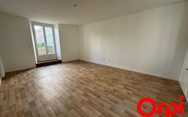 Maison à louer    3 pièces • 67 m2 Bruyères-et-Montbérault