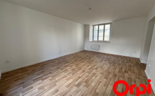 Maison à louer    3 pièces • 67 m2 Bruyères-et-Montbérault