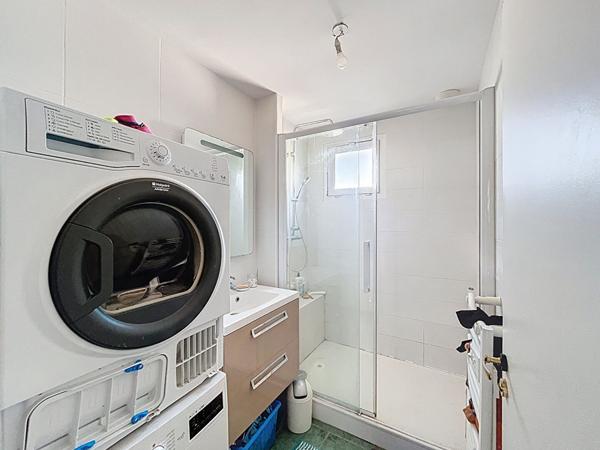 BREST: secteur Saint martin bel appartement lumineux au dernier étage