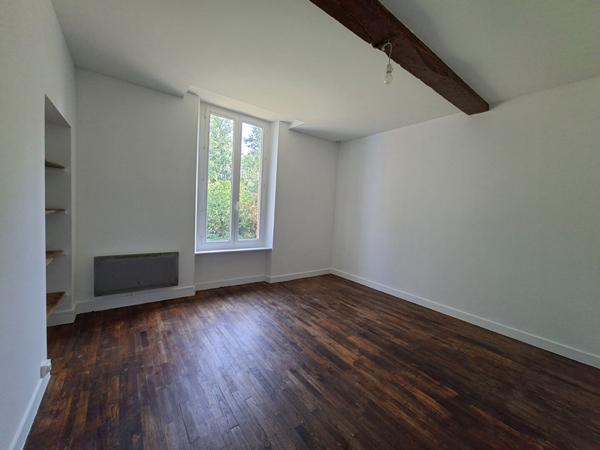 A LOUER - MONTESQUIEU VOLVESTRE - Appartement T3 84 m²  avec jardin - G820-FG
