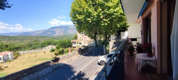 Appartement 2 pièces avec balcon filant et garage