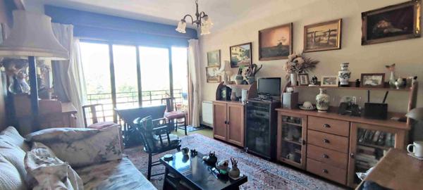 Appartement 2 pièces avec balcon filant et garage