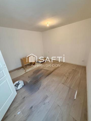 Maison avec garage et dépendance