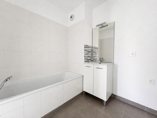 LOLA - Appartement 2 pièces de 41 m2 - LYS LEZ LANNOY
