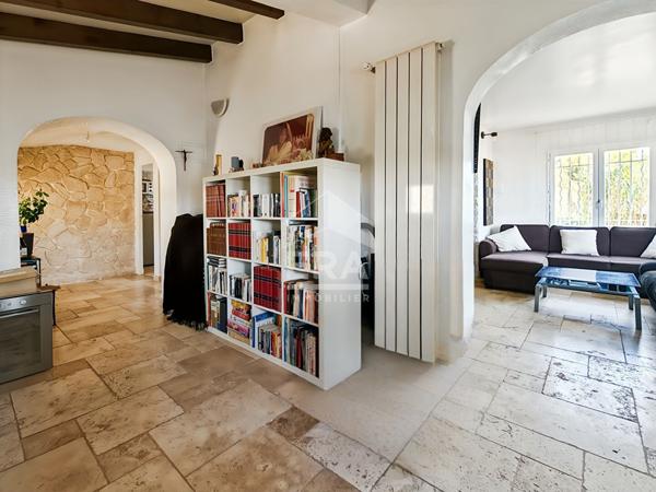 VITROLLES ? MAISON DE PLAIN-PIED ? 3 CHAMBRES ? PISCINE ? 940 M²