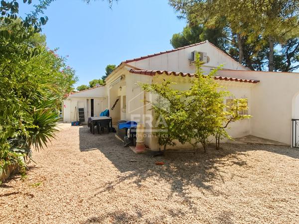 VITROLLES ? MAISON DE PLAIN-PIED ? 3 CHAMBRES ? PISCINE ? 940 M²