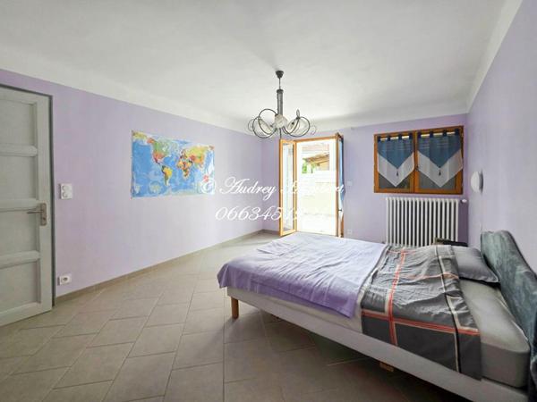 EXCLUSIVITE STE TULLE, MAISON DE VILLAGE au calme, 142 M² avec terrasse, atelier et double garage