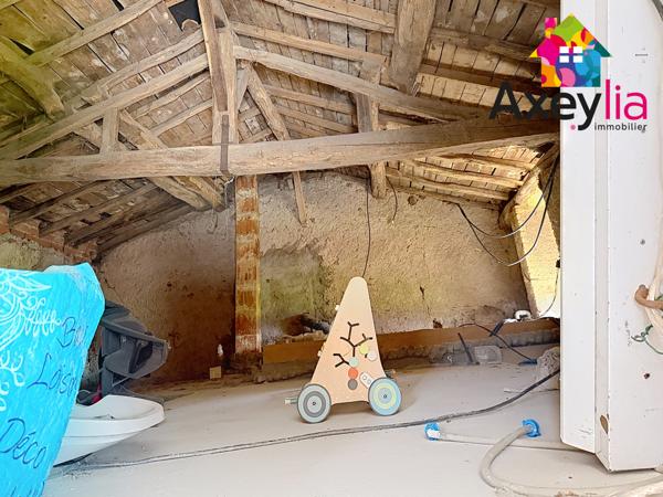 Saint-Romain-la-Motte (42640) A VENDRE - SAINT-ROMAIN-LA-MOTTE - CORPS DE FERME AVEC MAISON, DÉPENDANCES, 10 HECTARES ET PUITS